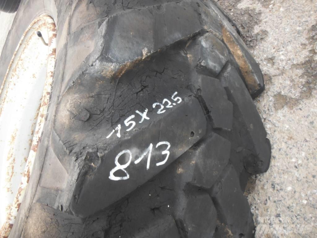 Michelin 15R22.5 Tyres, wheels and rims