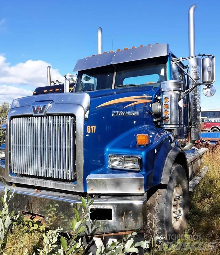 Western Star 4900SA Tractor Units