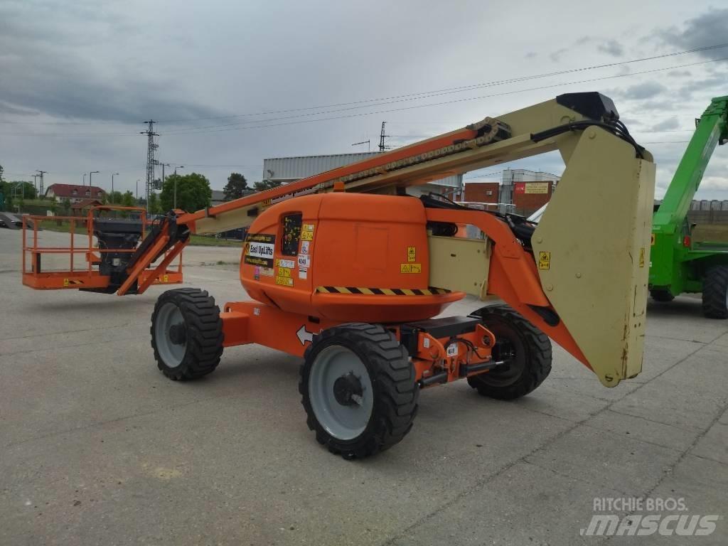 JLG 600 AJ Articulated boom lifts