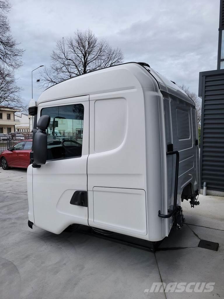 Scania CG19 Cabins and interior