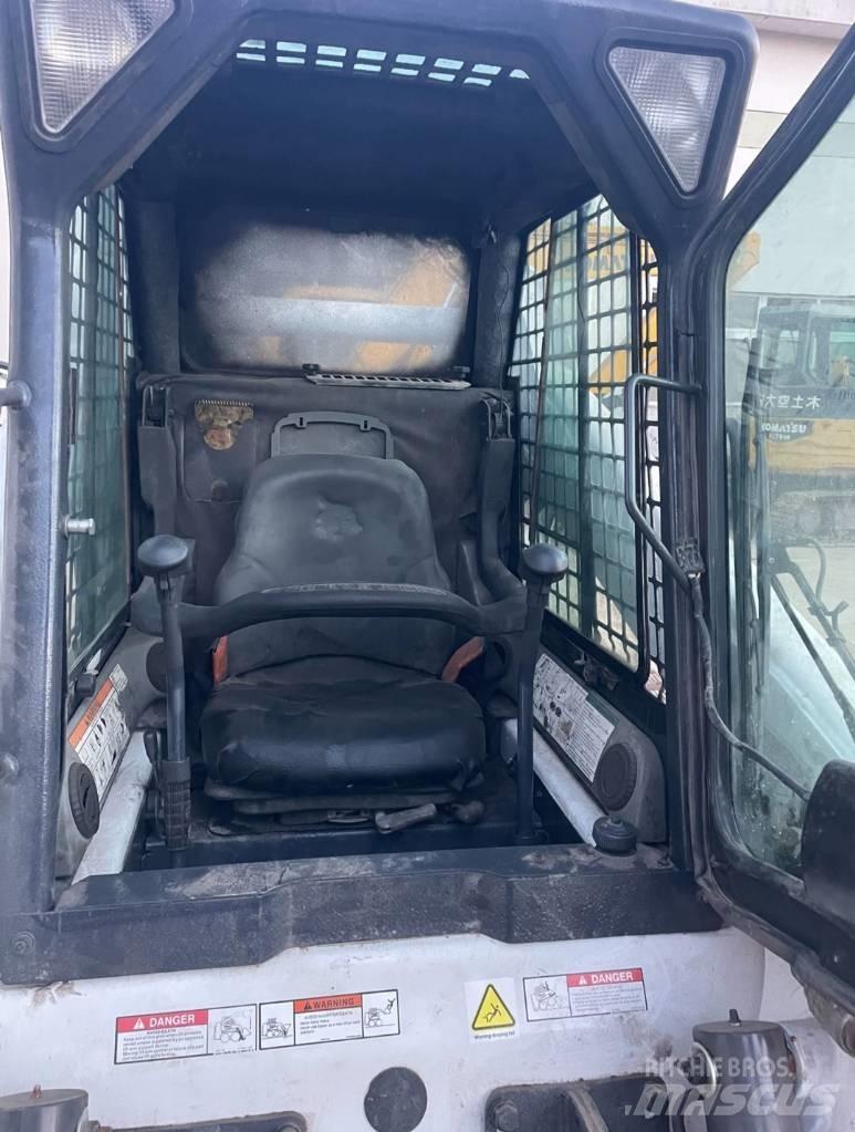 Bobcat T 300 Skid steer loaders