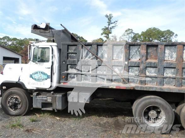 Mack DM600 Construction - Others