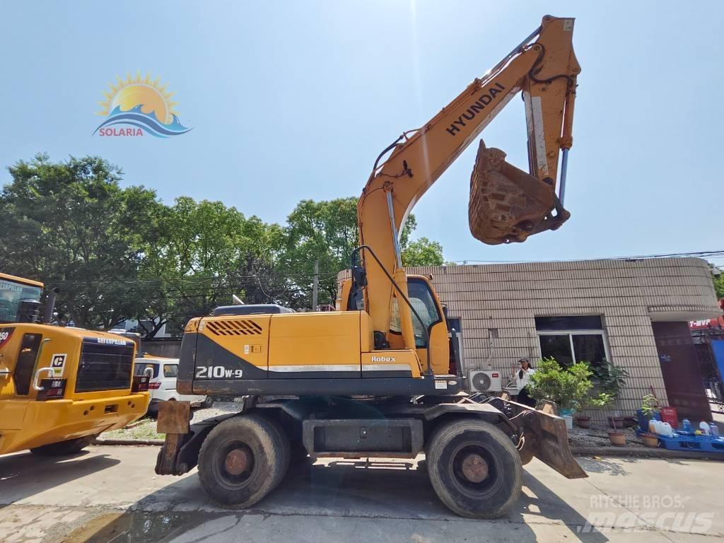 Hyundai R210W-9 Wheeled excavators