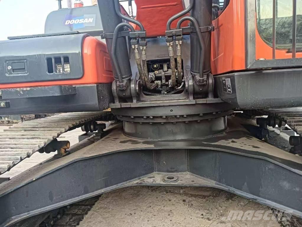 Doosan DX 225 LC-9C Crawler excavators