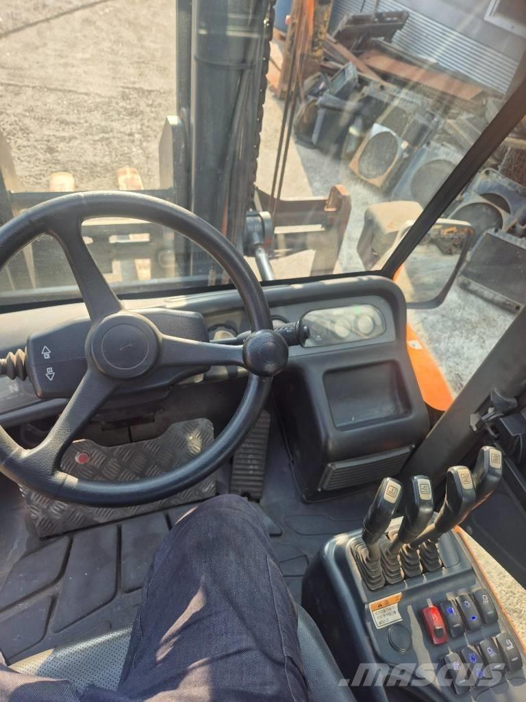 Hyundai 160 D-7 E Diesel trucks