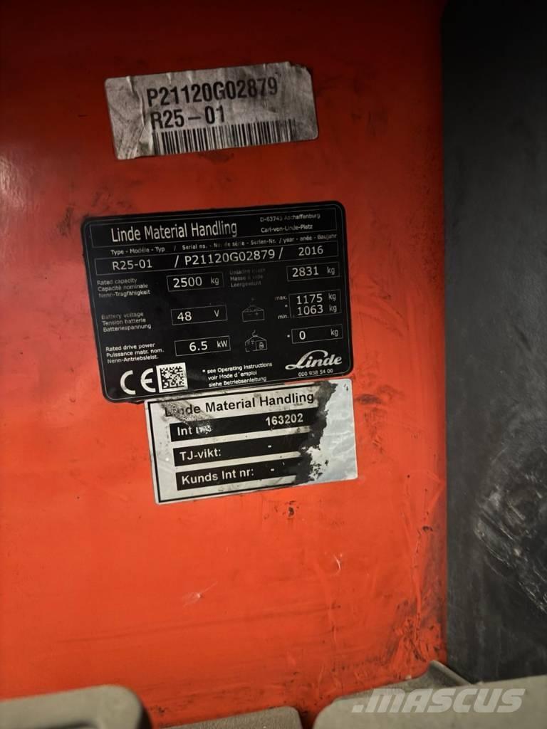 Linde R 25 Reach trucks