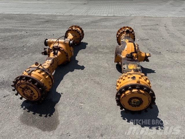CASE 821 E AXLES Axles