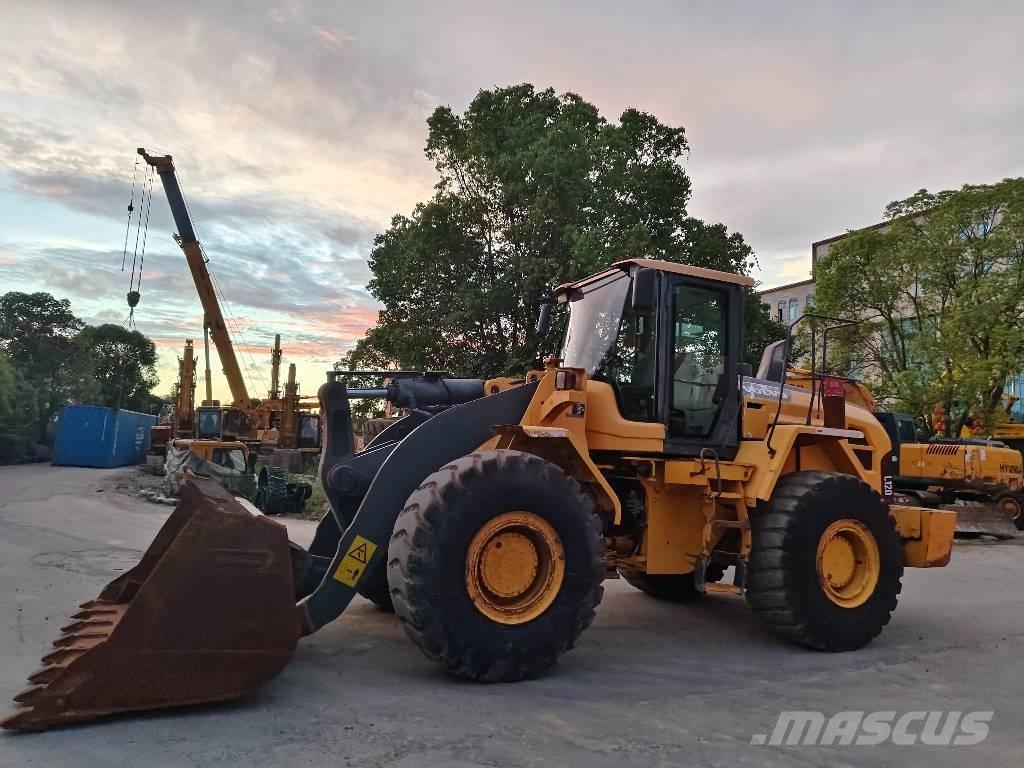 Volvo L 120 Wheel loaders