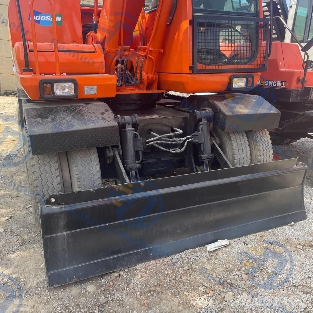 Doosan DH150W-7 Wheeled excavators