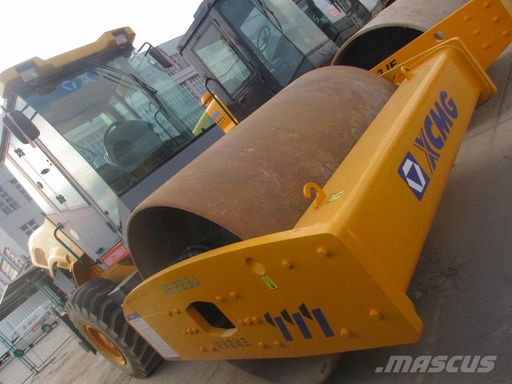 XCMG XS 263 J Single drum rollers