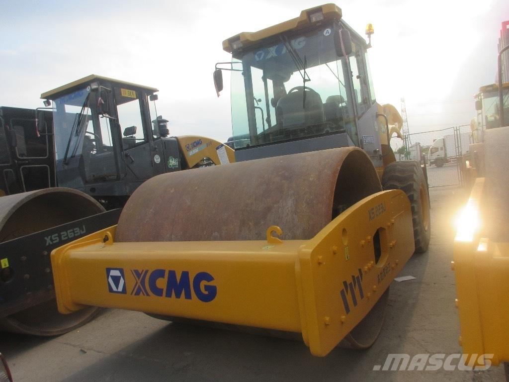 XCMG XS 263 J Single drum rollers