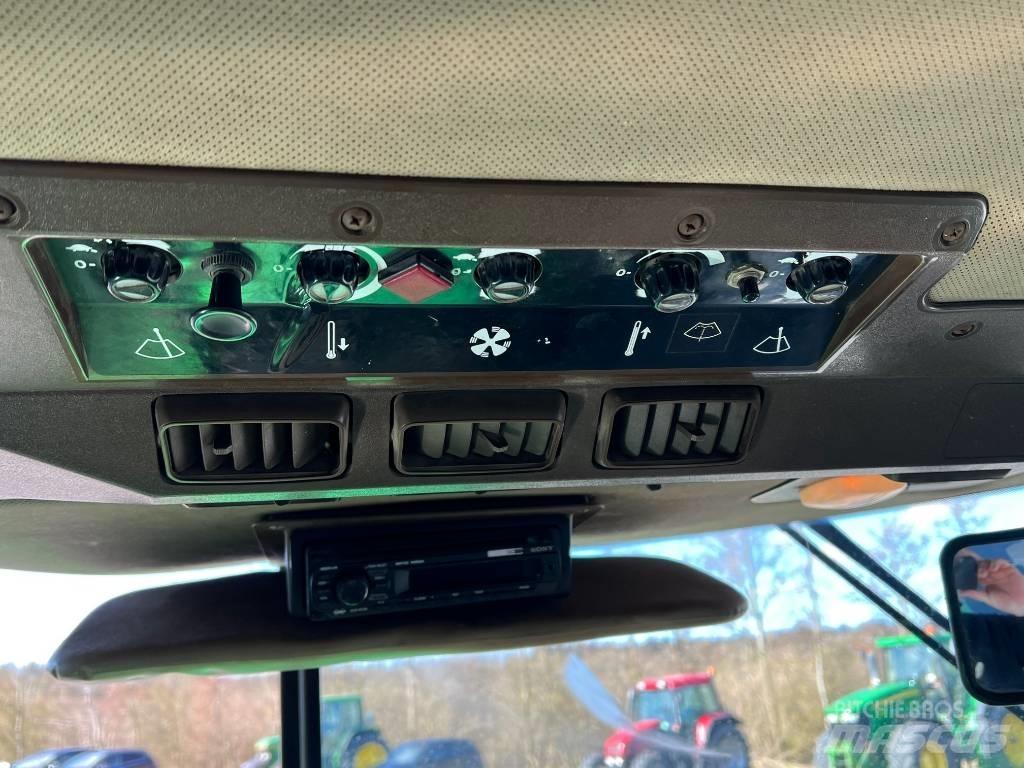 John Deere 4755 Tractors