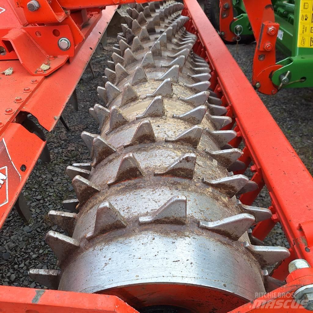 Kuhn HR 3004 Combination drills