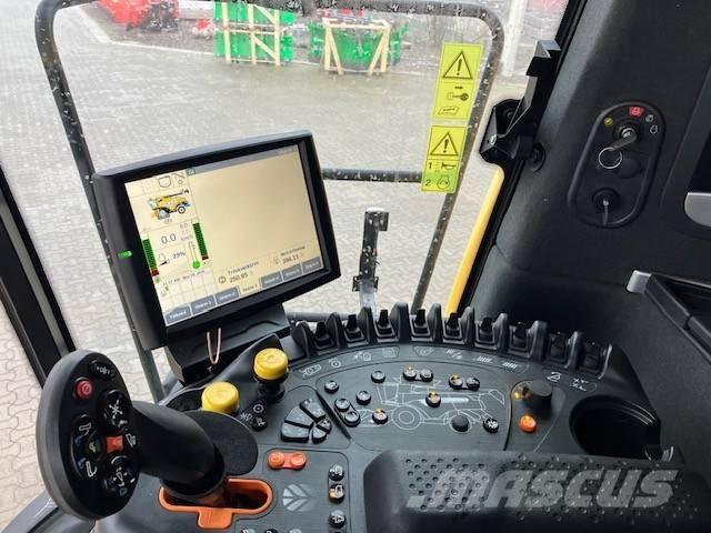 New Holland CR 10.90 Combine harvesters