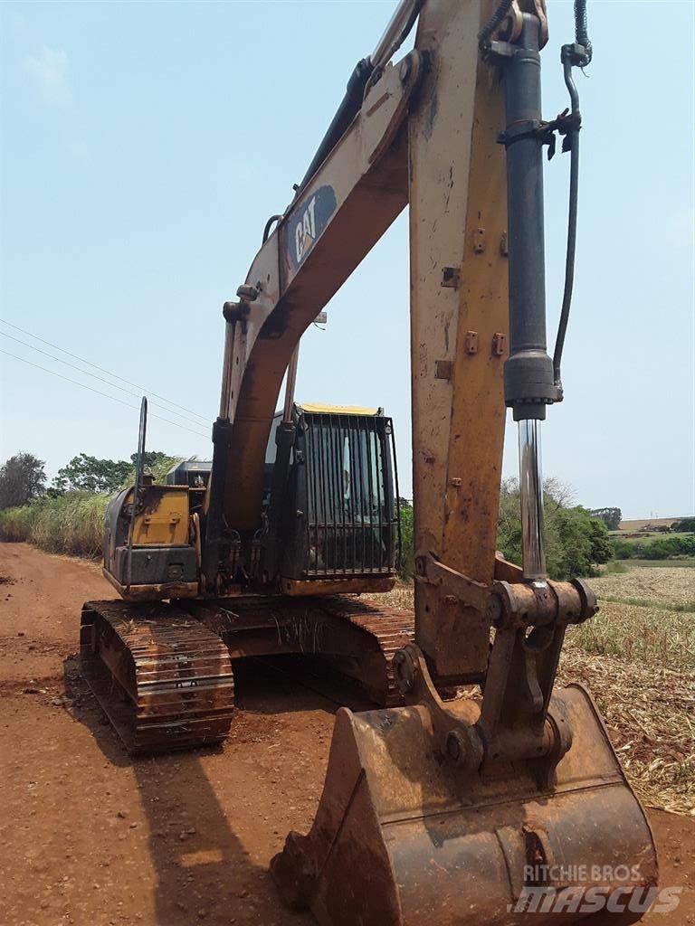 CAT 318D2L Crawler excavators