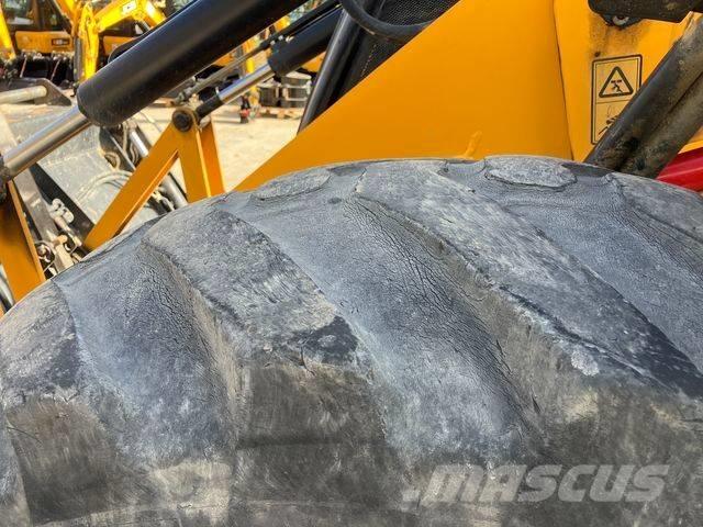 JCB 4CX AEC Backhoe loaders