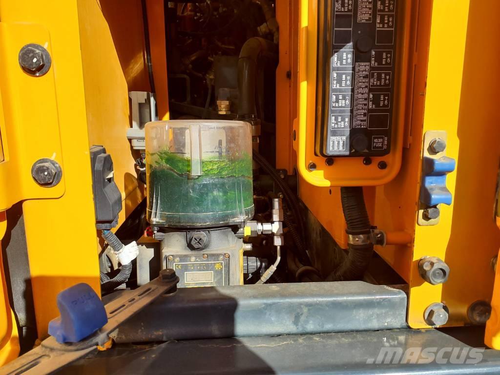 Hyundai HX260NL Crawler excavators