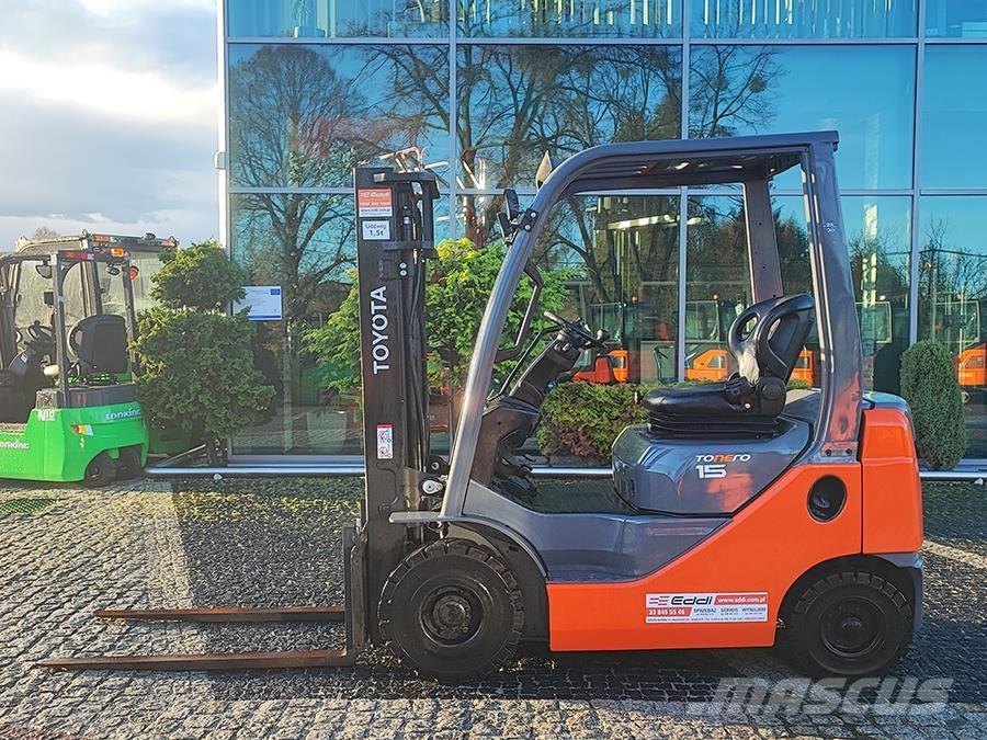 Toyota 02-8FDF15 Diesel trucks