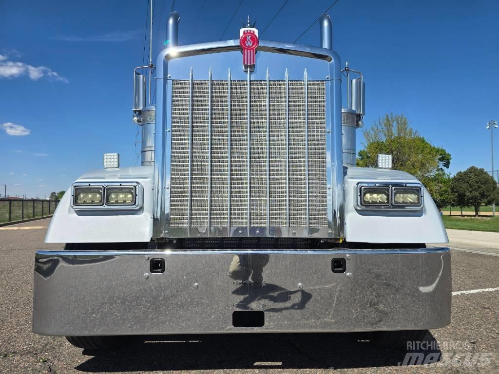 Kenworth W 900 Tractor Units