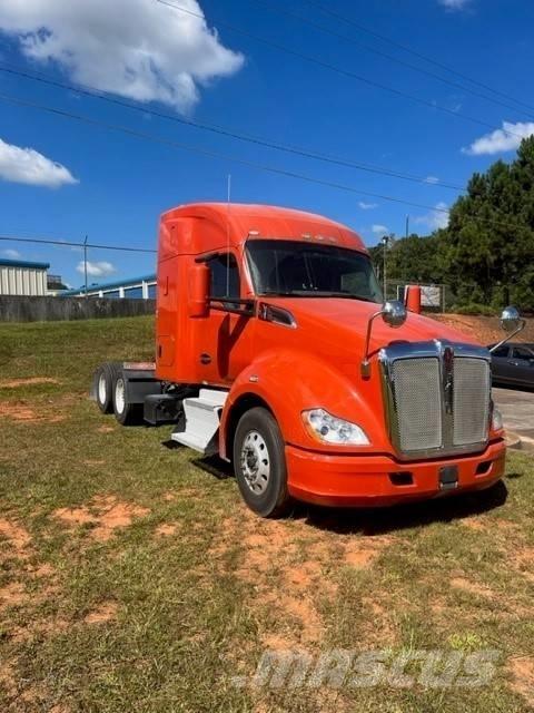 Kenworth T 680 Tractor Units