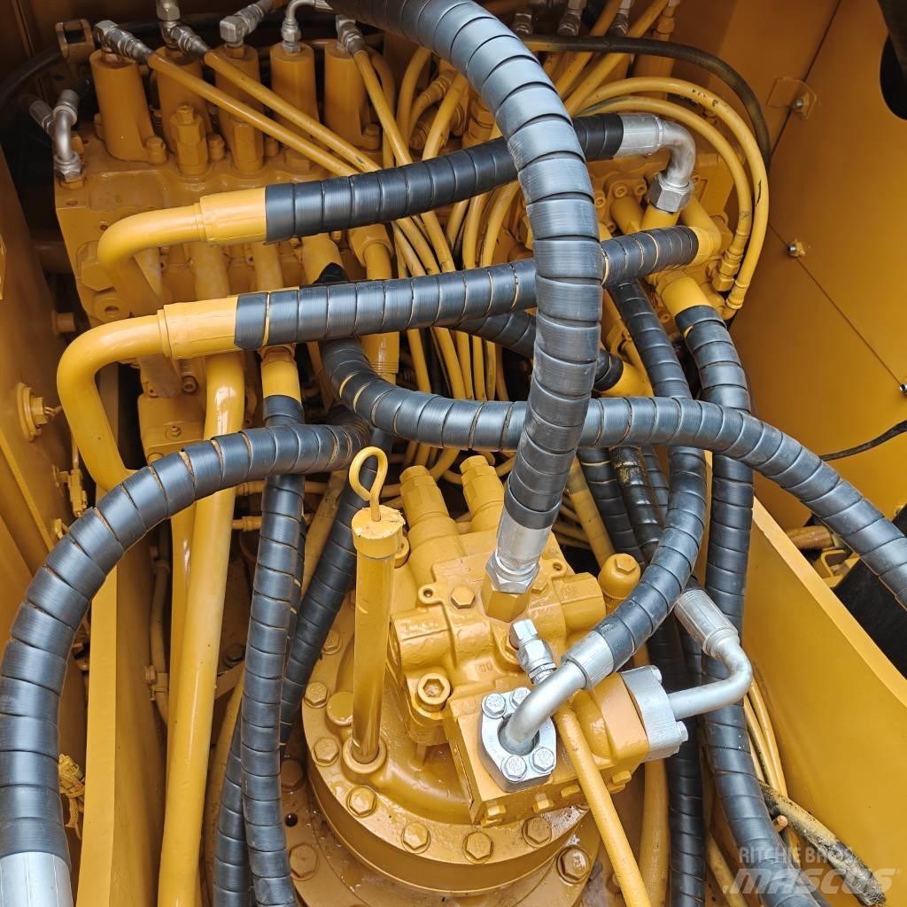 CAT 320D2 Crawler excavators
