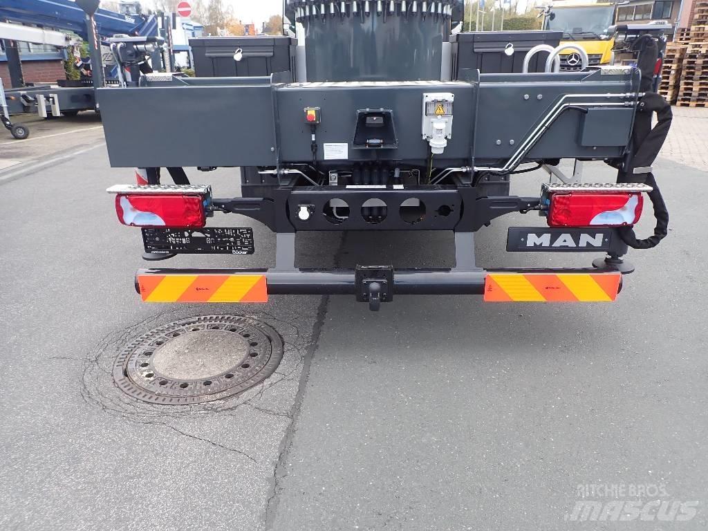 Böcker AK 37 Rough terrain cranes