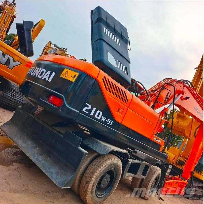 Hyundai 210 W-9 Wheeled excavators
