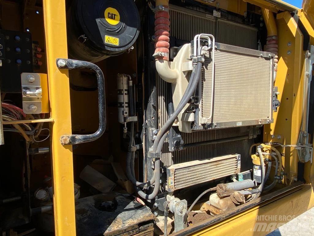 CAT 323 E Crawler excavators