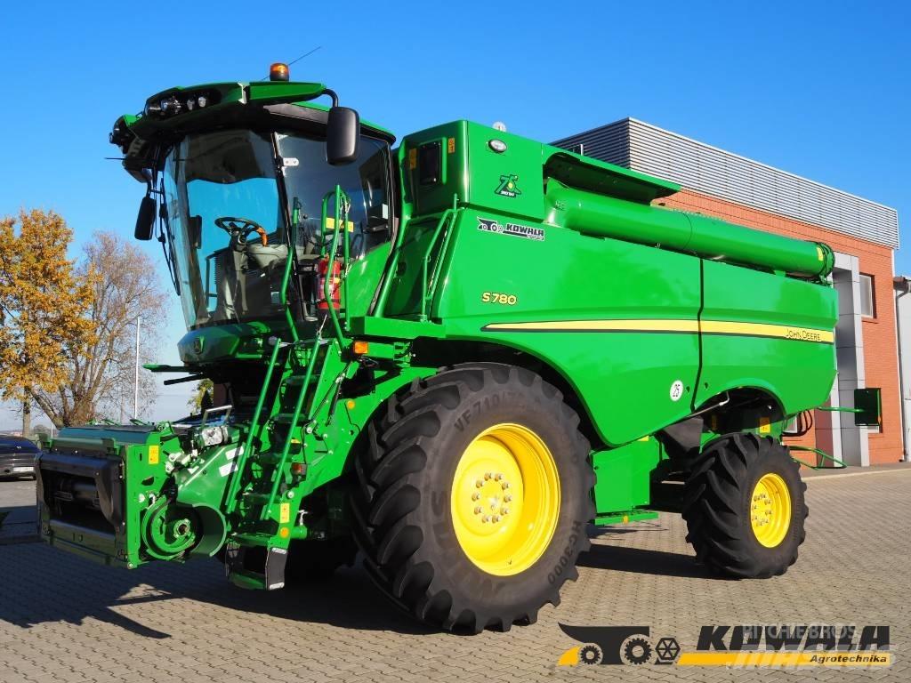 John Deere S780 + 730X Combine harvesters