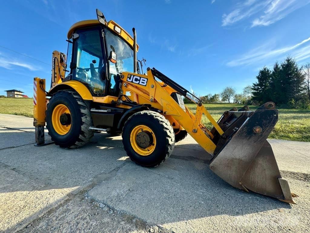JCB 3CX Backhoe loaders