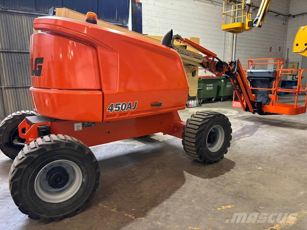 JLG 450 AJ Articulated boom lifts