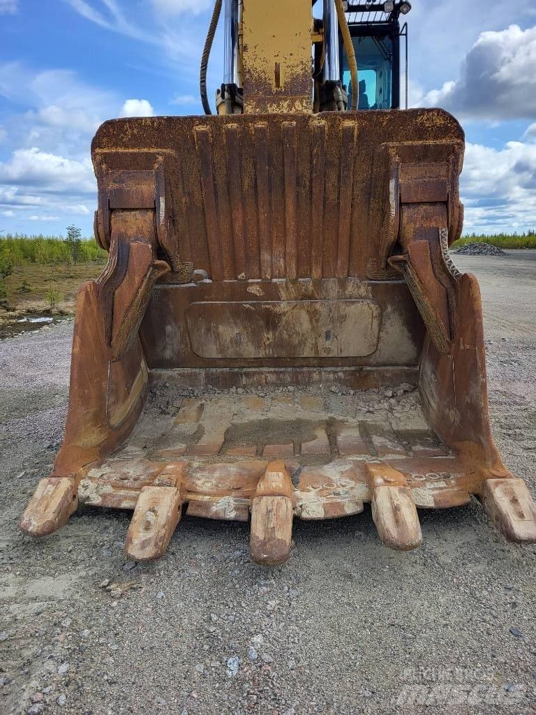 CAT 5090 B Crawler excavators