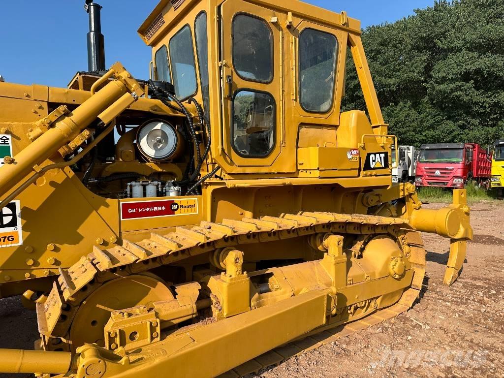 CAT D7G Crawler dozers