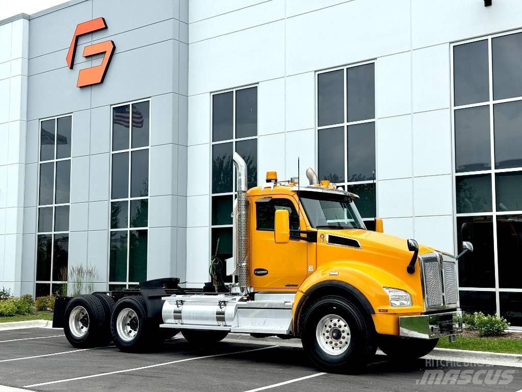 Kenworth T880 Tractor Units