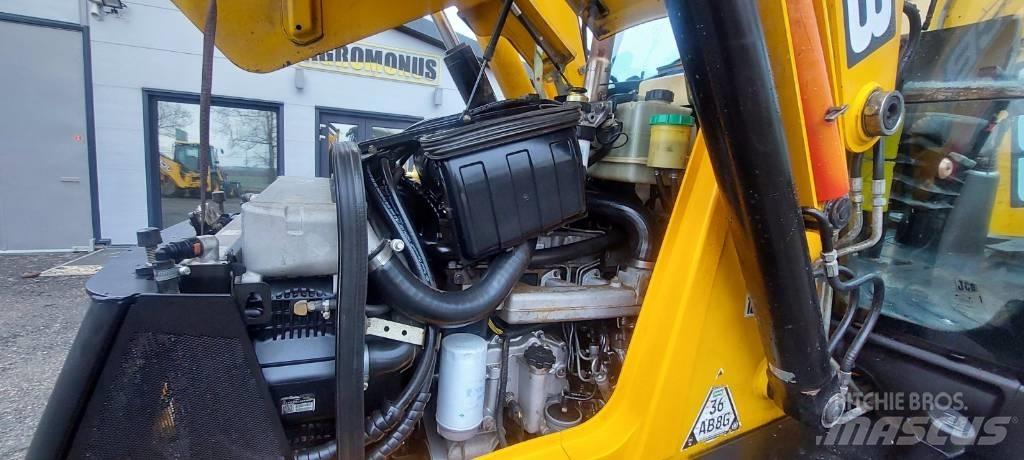 JCB 3 CX Backhoe loaders