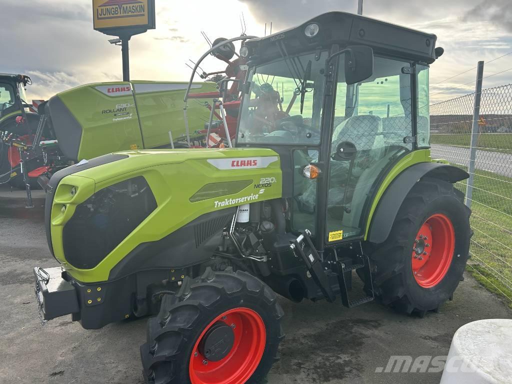 CLAAS Nexos 220 Tractors
