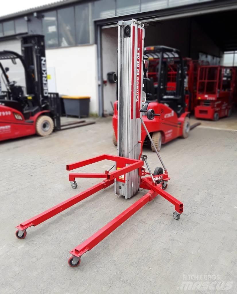 Genie SLC 24 Hoists, winches and material elevators