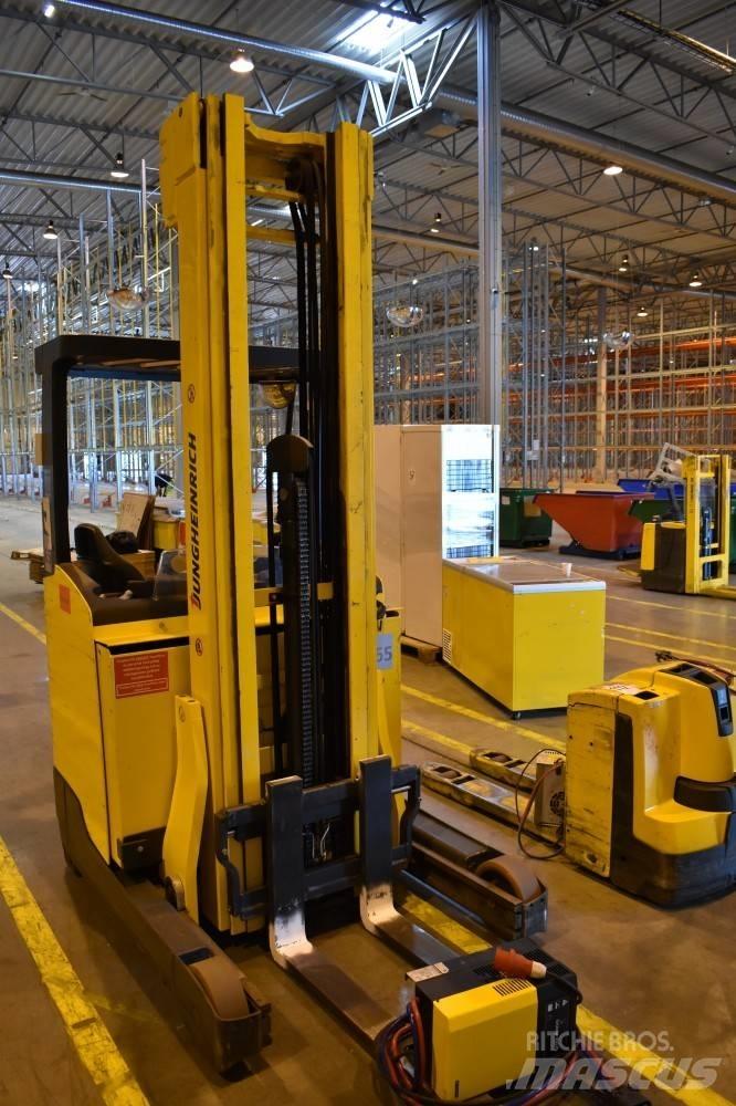 Jungheinrich ETV 216 Reach trucks