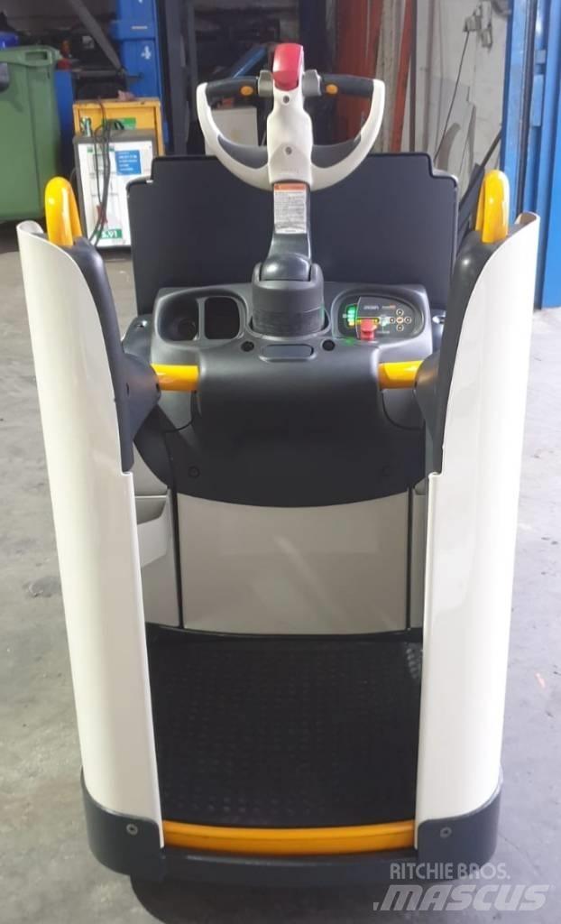 Crown WT 3040 Low lifter with platform