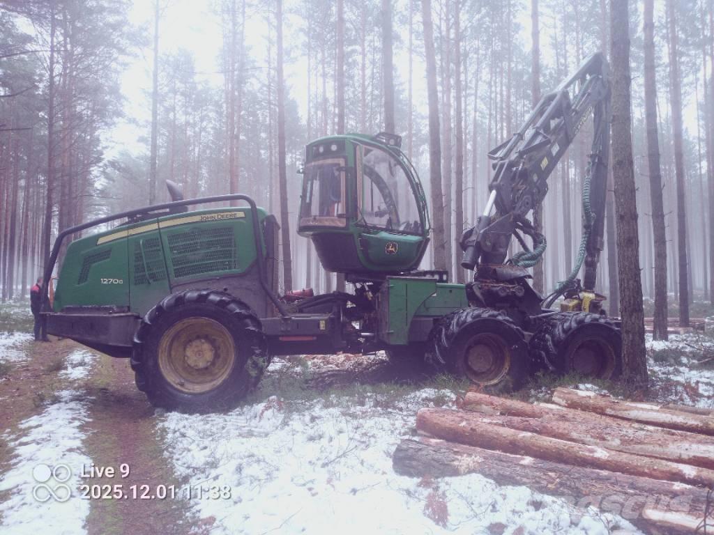 John Deere 1270 G Harvesters