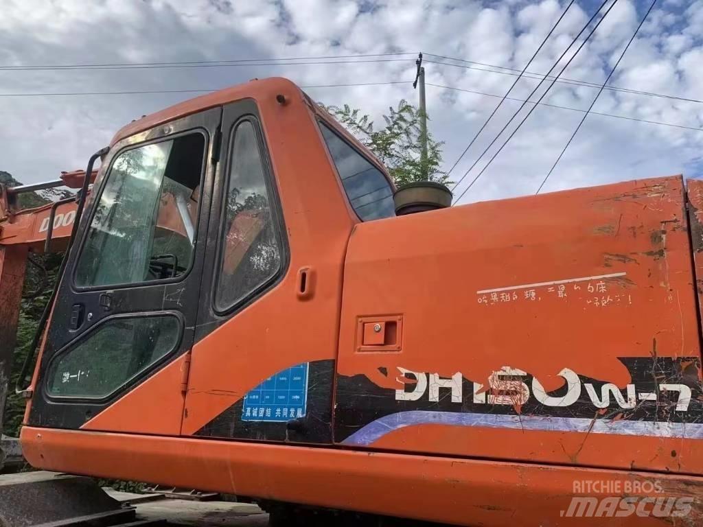 Doosan 150 W-7 Wheeled excavators