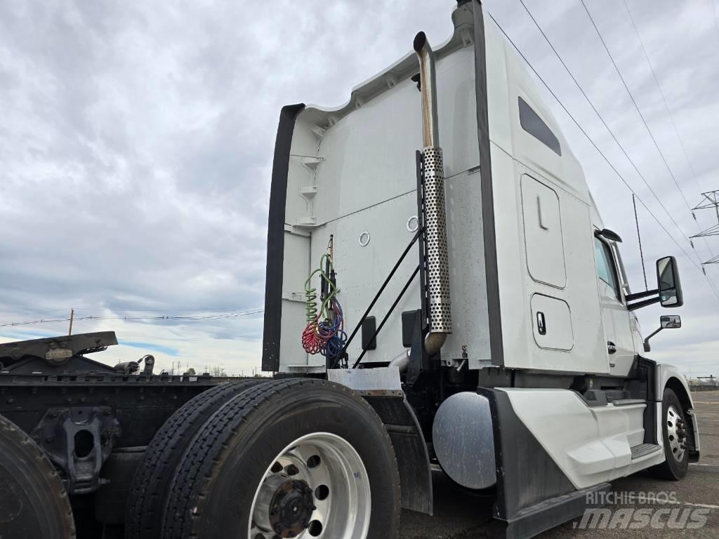Kenworth T 680 Tractor Units