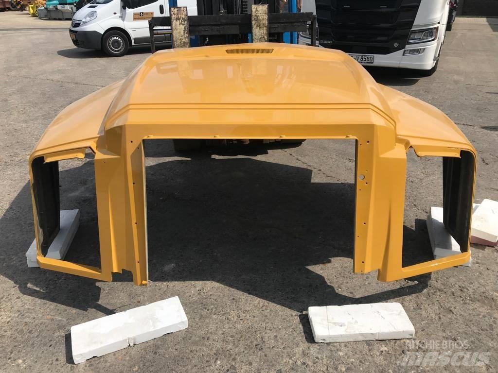 CAT 735 B Hood Chassis and suspension