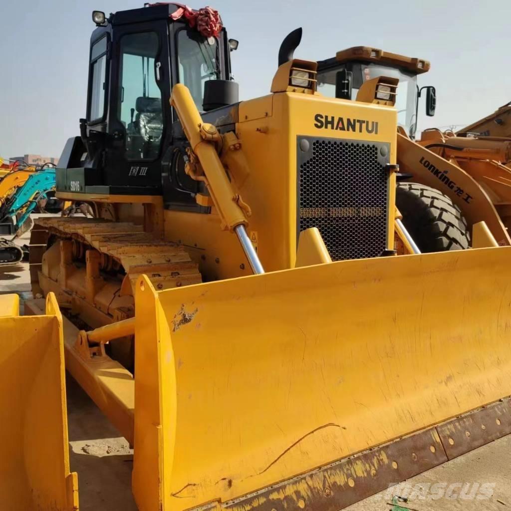 Shantui SD 16 Crawler dozers