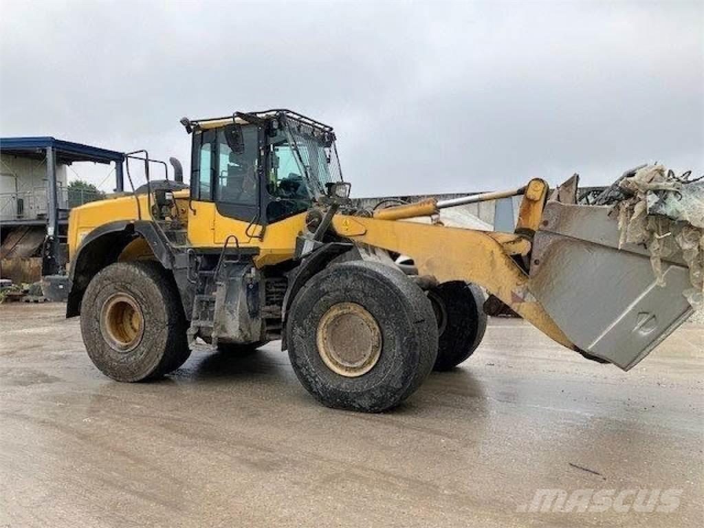Komatsu WA 380--8E0 Wheel loaders