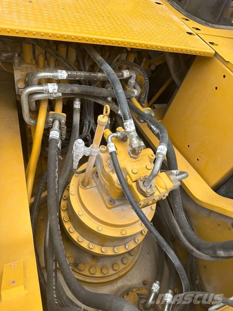 Hyundai 340 Crawler excavators