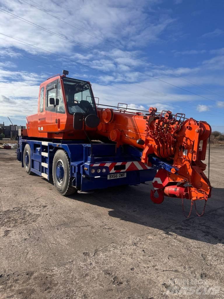 Kato CR 200 Ri All terrain cranes