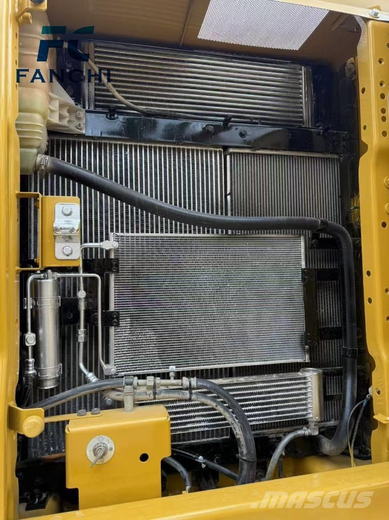 CAT 320 Crawler excavators