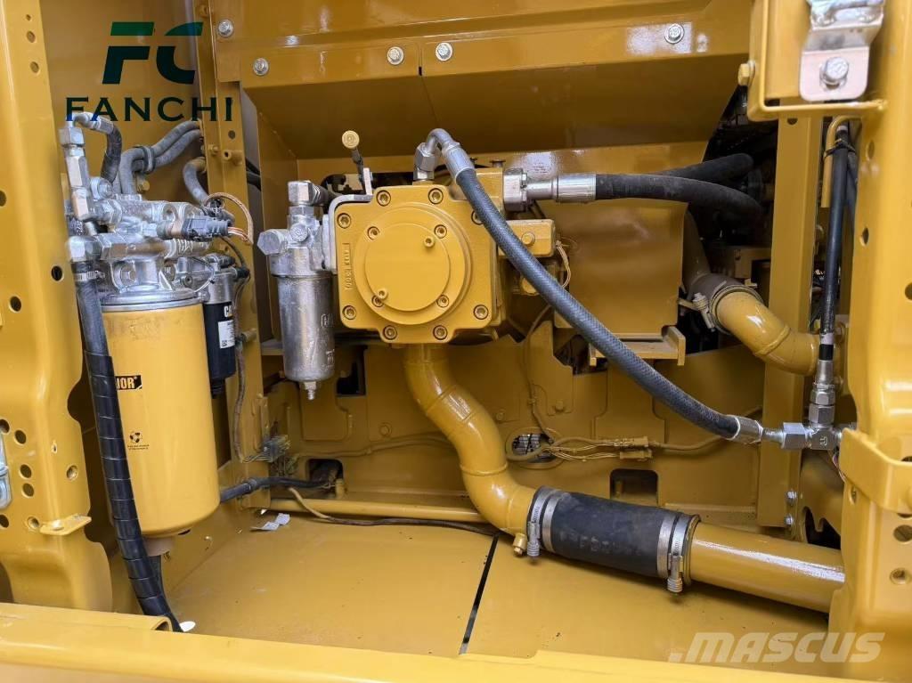 CAT 320 Crawler excavators