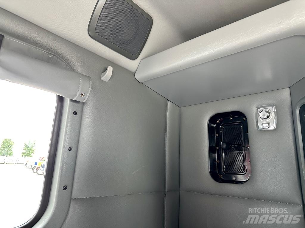 Kenworth T880 Tractor Units